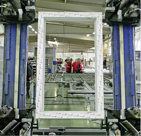 
2014 weist das Unternehmen mit insgesamt 1100 Mitarbeitern einen Umsatz von 178,5 Mio. Euro (116 Mio. Euro in Deutschland) aus.
