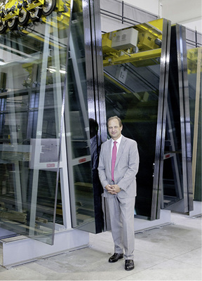 
Lisec GF Othmar Sailer: „Mit der Investition in das Glass Forum bekennen wir uns ganz klar zum Standort Österreich.“
