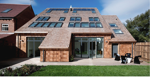 
Tageslicht und natürliche Klimatisierung sind die Schlüsselelemente der Velux CarbonLight Homes im englischen Kettering.
