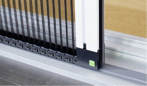 <p>
</p>

<p>
Insektenschutz in Plissee-Ausführung schafft vor allem Anwendungsmöglichkeiten im Bereich der Türen, wenn das System seitlich geöffnet werden soll.
</p> - © Foto: Neher

