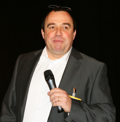 Der Sachverständige und Fensterbauer Jürgen Sieber in seinem Vortrags-Element: Er thematisierte Schimmel im Fensterfalz