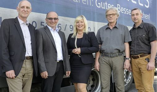 <p>
Michael J. Vogelfänger, Verkaufsleitung Außendienst Reckendrees; Dr. Ralf Mühlhans, Vertriebsdirektor A+W Cantor; Kirstin H. Bamberger, Geschäftsführende Gesellschafterin Reckendrees; Peter Schmits, Administration IT-Systeme; Ralph Richter, Technischer Leiter.
</p>