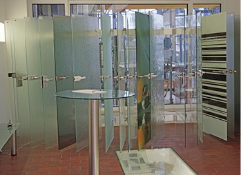 <p>
Glastüren liegen im Trend: hier ein Blick auf die umfassende Türenkollektion im Showroom von Wulfmeier.
</p>