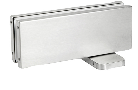 
Schnelle Montage: Der selbstschließende Eckbeschlag von Bohle trägt die Technik im Beschlag und benötigt daher kein Loch im Boden.
