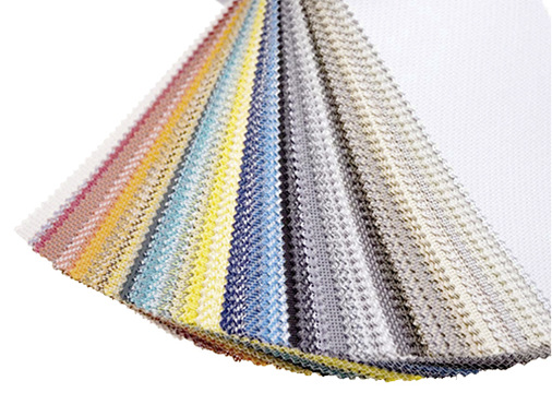 
Maßgeschneiderte Kollektionen werden mit dem Small Batch System als Kundenservice angeboten.
