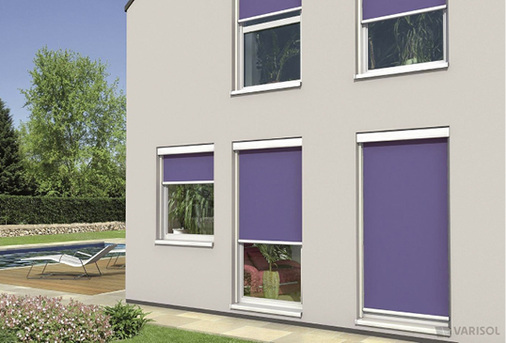 



Die kubische ZIP-Senkrechtmarkise Varisol F513 soll ein perfekt gespanntes Tuch bei hoher Windstabilität garantieren und auch beim Q.bus System einsetzbar sein.
