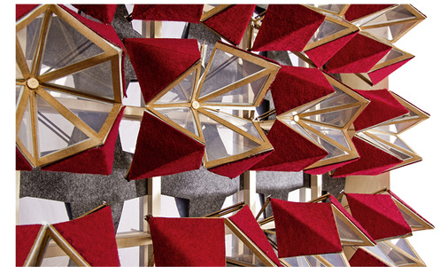 
... entwickelt haben. Diese faltbaren Elemente können darüber hinaus auch noch die Sonnenschutzfunktion mit übernehmen.
