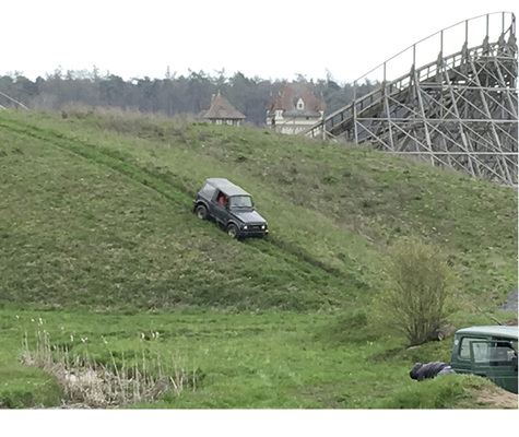 
Das Offroad-Gelände machte allen Teilnehmern viel Spaß. Neben Geländewagenfahren standen auch Bogenschießen und Quadfahren auf dem Programm.



