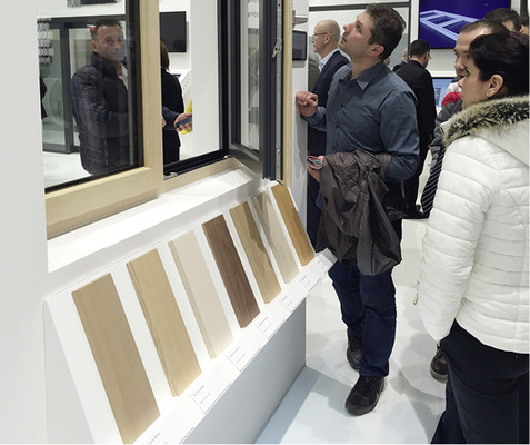 <p>
Viel beachtetes Exponat auf der FRONTALE: Das Eforte Fusion Konzept mit den Holzschalen für die Innenseiten eines Fensters.
</p>