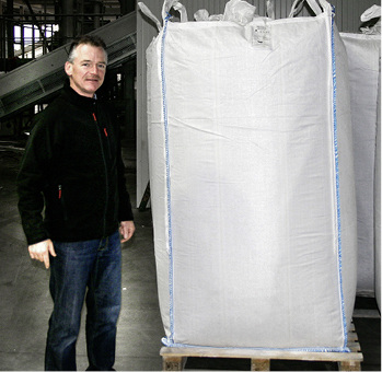 



Werner Daldrup und sein Team recyceln seit 2011 Altfenster zu hochwertigem Kunststoffgranulat.
