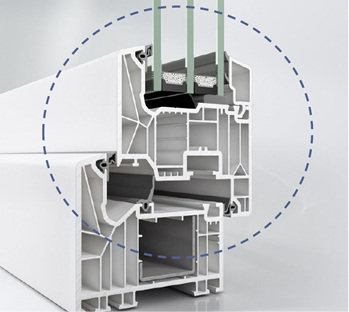 
Mit dem neuen Profilsystem Schüco LivIng kommt ein spezielles Flügelprofil für die Klebetechnik auf den Markt. Dieses wurde auf Wunsch von HeKa speziell entwickelt und feierte anlässlich der Partnertage seine Premiere.
