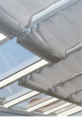 



Kostengünstige handbetriebene Baldachinsysteme aus Baumärkten oder von Systemanbietern sind eine starke Konkurrenz für die Fachbetriebe.
