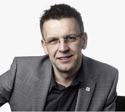 



Obermeister Frank Rönnfeld ist optimistisch: „Es gibt viele Gründe in Hamburg dabei zu sein und deshalb freuen wir uns auf jeden Teilnehmer der kommt.“
