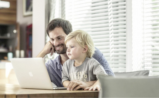 <p>
Egal, ob Büro oder zu Hause: Computer, Displays, Tablets & Co. sind aus unserem Leben nicht mehr wegzudenken. Auf ergänzende Blendschutzfunktionen kann deshalb nicht mehr verzichtet werden.
</p>

<p>
</p> - © Foto: Schlotterer

