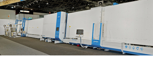 
Genügte früher die bloße Angabe der Taktzeit für eine Standard-Isolierglaseinheit im Format von 1 × 1 m, so ist heute sehr viel mehr gefragt. Gerade auch vor dem Hintergrund der immer größeren ISO-Formate, die der Markt verlangt.
