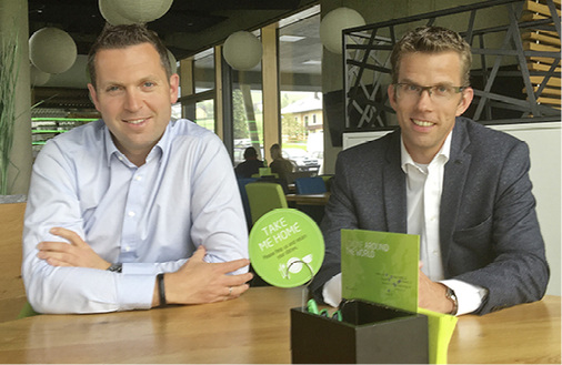 <p>
</p>

<p>
Erfreute Gesichter bei Geschäftsführer Martin Öller (l.) und Dr. Marcus Natusch beim Gespräch über die Auswirkungen der Zusammenarbeit in den letzen acht Monate. Die Konzentration auf die jeweiligen Kernkompetenzen zahle sich deutlich aus. 
</p> - © Foto: Olaf Vögele

