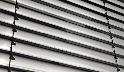 



Von der neuen KNX-Antriebstechnologie wird der Raffstore maximal profitieren können, um seine vielfältigen Vorteile gegenüber anderen Sonnenschutzprodukten auch auszuspielen.
