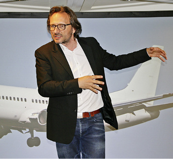 <p>
Peter Brandl: „Ein Flugzeug zu fliegen ist eigentlich total langweilig.“
</p>
