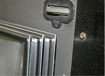 
Mit einfachen Isoliergläsern können viele Anbieter heute oft keine vernünftige Marge mehr erzielen. 
