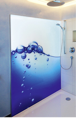 <p>
Hier macht duschen so richtig Spaß: Die bedruckte Scheibe ist hinterleuchtet.
</p>

<p>
</p> - © Fotos: Hellglas

