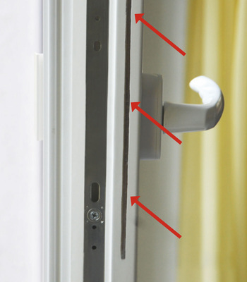 Der Bohrblocker Classic wird kaum sichtbar in den Rahmen eingebaut