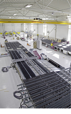 
Die Fläche für die Glasverarbeitung wurde um 9000 m
2
 erweitert. Die Investition in Anlagen betrug 10 Mio. Euro.
