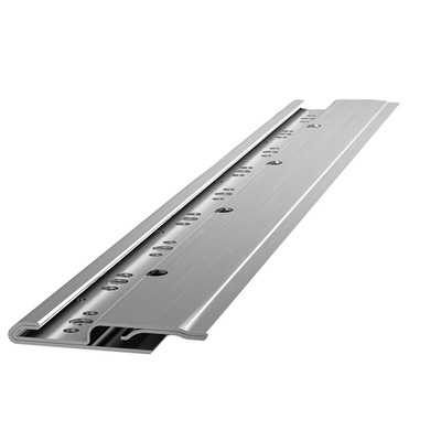 



Das patentierte Spezialverstärkungseisen gilt als erste Stufe des Statik- und Befestigungskonzepts und verstärkt das gesamte Fensterelement statisch.
