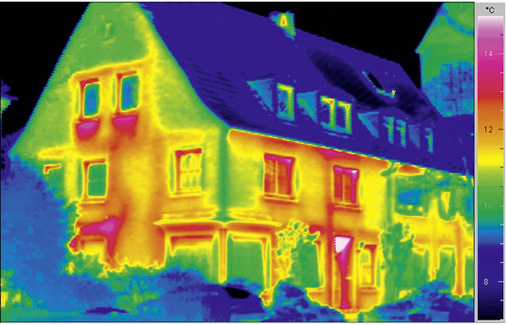 <p>
</p>

<p>
Wenn einzelne Schwachstellen ausgemacht werden, kann man der Situation angepasst reagieren und auch gezielte Nachkontrolle durchführen.
</p> - © Beide Bilder: Flir

