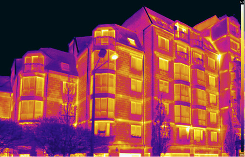 



Generell sollte der Fachbetrieb sich mit der Bedienung einer Wärmebildkamera auskennen, um Fehlinterpretationen zu vermeiden. Hersteller bieten dazu Lehrgänge an.
