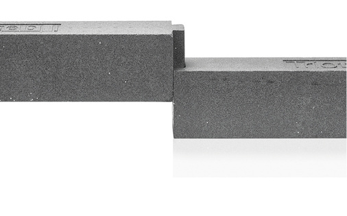 
Die Profile des blaubelb Triotherm+ sind endlos verlängerbar mittels einer Schwalbenschwanzverbindung. Durch das hohe Maß an Stabilität der Verbindung kann das Vorwandmontagesystem verschnittfrei verarbeitet werden.

