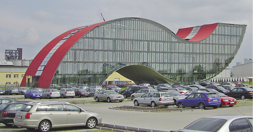 
Auch große Fassaden-Projekte werden mit den Isoliergläsern aus Elbe ausgerüstet.
