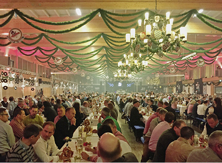 
Zünftiger bayerischer Abend in der Rosenheimer Inntal-Halle
