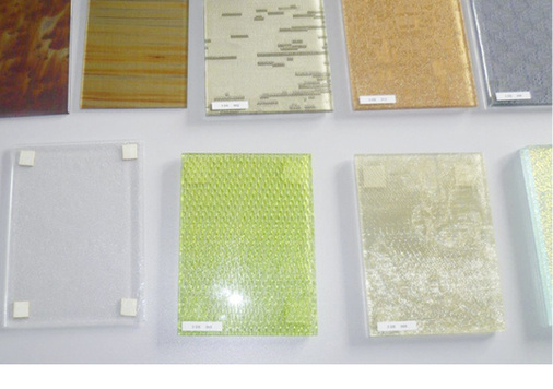 
Unterschiedliche Laminataufbauten – fast alle sind mit den neuen Anlagen realisierbar, im Bild einige Beispiele.
