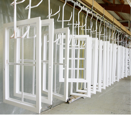 



Fenster werden in immer kleineren Losgrößen produziert – ein Argument pro BAZ. Eine Leistungssteigerung wird dabei selten erreicht, eher geht es um die Flexibilität. 
