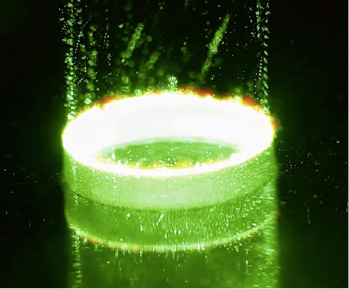 <p>
</p>

<p>
Auch das Bohren von Löchern und Ausschneiden von Aussparungen aus Glas ist mit dem Laser möglich.
</p> - © Foto: MDI Advanced Processing

