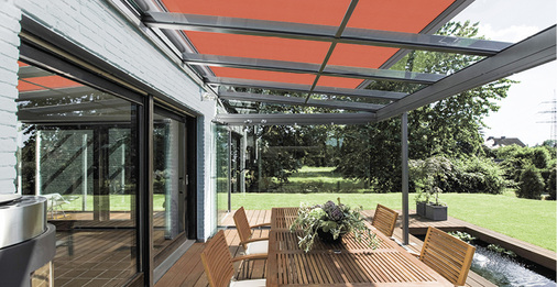 
Die auf der FENSTERBAU FRONTALE 2016 verkündete Allianz von Solarlux und Warema trägt fruchtbare Blüten, da sich jeder Hersteller auf seine Stärken konzentriert und das gesamte Wissen an den Schnittstellen zusammenführt. 
