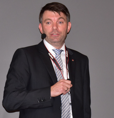 Führte souverän durch das Tagungsprogramm: aluplast Vertriebsleiter Jürgen Huber