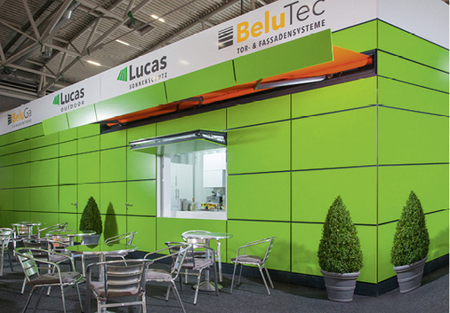 



Die Schachtmarkise kommt wieder in Mode und ist besonders bei flächenbündigen Gebäudefassaden gefragt. 
