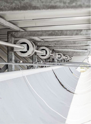 
12,1 bis 14 mm beträgt der Durchmesser der Tragseile, die mittels Seilterminals gehalten werden.
