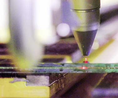 
Spannend war zu hören, wie sich heute mittels Laser die VSG-Folie im Zuschnitt sauber trennen lässt.
