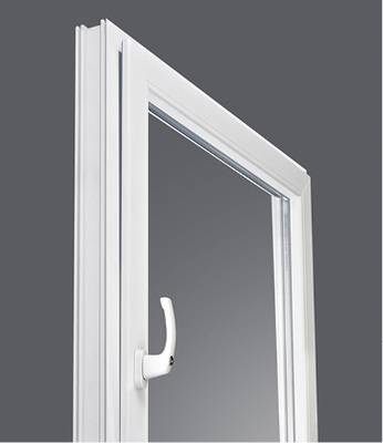 
In dieser leichten Kippstellung hat ein mit dem Titan vent secure ausgerüstetes Fenster die Widerstandsklasse RC2 und sorgt dennoch für ausreichend Frischluft.



