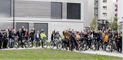 <p>
Acht Exkursionen zu 40 spannenden Passivhausprojekten in Wien und Umgebung standen ebenfalls auf dem Programm. Diese Teilnehmer waren umweltfreundlich 30 Kilometer mit dem Rad unterwegs.
</p>

<p>
</p> - © Foto: Passivhaus Austria

