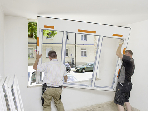 <p>
Das Lüftungsfenster ist auch für den Einsatz in der Sanierung interessant – einfach altes Fenster raus und neues Fenster inklusive Lüftung rein.
</p>