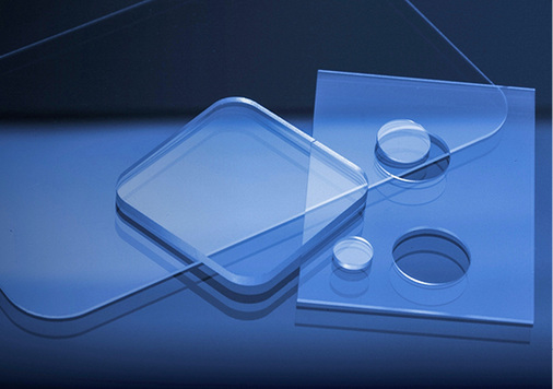 
Hier einige Beispiele zugeschnittener Gläser aus dem Forschungslabor der Entwickler.



