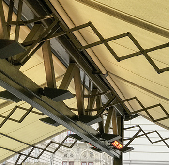 



Beleuchtung, Heizstrahler und Lautsprecher gehören heute zu einer Markisenkonstruktion.
