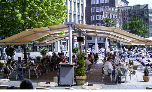 



Mobile Ständersysteme lassen auch einen Saisonbetrieb in der Fußgängerzone zu. Zum Winter hin wird abgebaut. 
