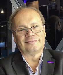 



Rainer Neeff von Aussteller Merck stellte die jüngste Generation schaltbarer Gläser vor.
