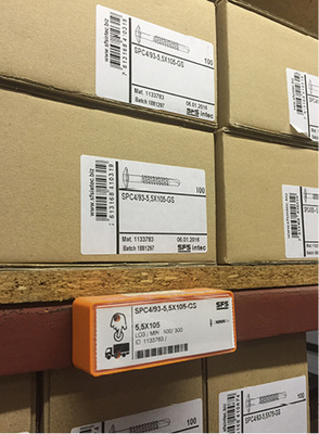 
Nach der Installation von pushLOG bei FenTech: Sobald der Mindestbestand in einem der Lagerplätze erreicht wird, wird per Knopfdruck die Bestellung für die nächste Lieferung ausgelöst.
