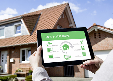 



Smart-Home-Systeme sind für die HDI eine sinnvolle Ergänzung zu mechanischen Sicherungsmaßnahmen gegen Wohnungseinbrüche.
