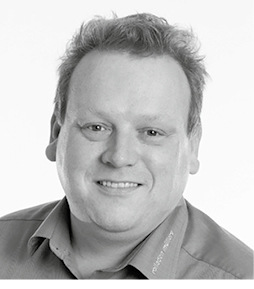 



Markus Müllers denkt nicht nur als Obermeister der Düsseldorfer R+S Innung beim Thema E-Mobility nach vorne.
